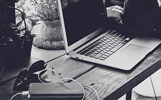 大瓜!卓伟爆张继科与新女友秘密生子,确定为抵债"出卖"景甜隐私