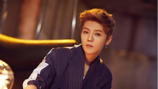 鹿晗娱乐圈人缘变化_穿越娱乐圈ps鹿晗_鹿晗生日现状