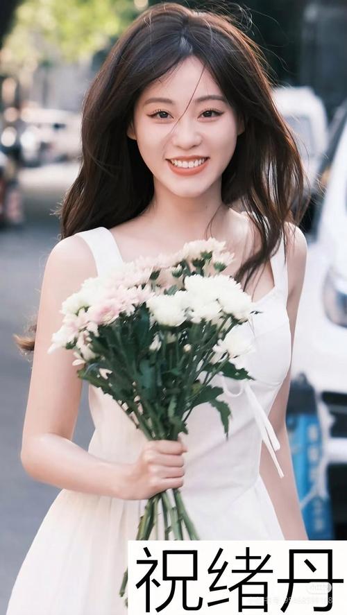 小花女明星的笑容秘密：演技、圈粉与个人品牌的魅力