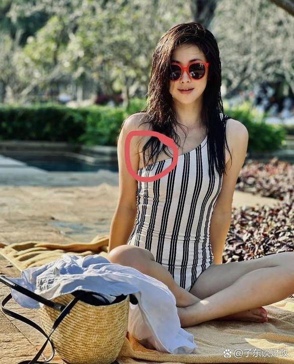 女明星泳装勒痕引热议 身材管理背后是对女性身体的过度审视