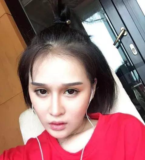 婚礼当“作秀”，热热闹闹捞金，网红辛有志靠直播事业爱情双丰收