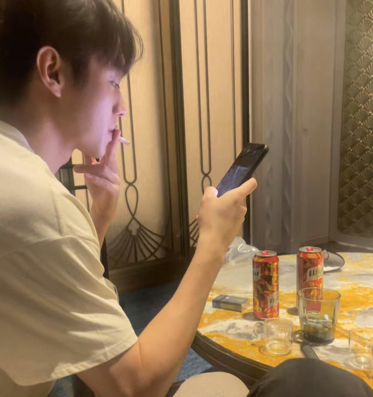 娱乐圈明星黑料_和明星假恋爱被爆黑料的小说,_赵露思虞书欣事件