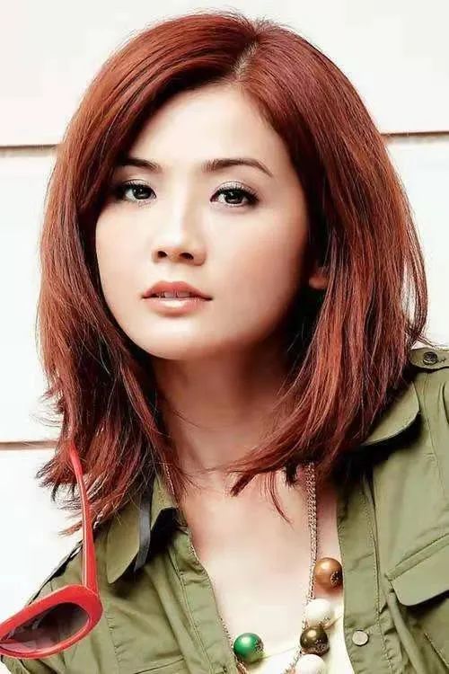 塌鼻子明星_朝天鼻明星_混血女明星鼻子